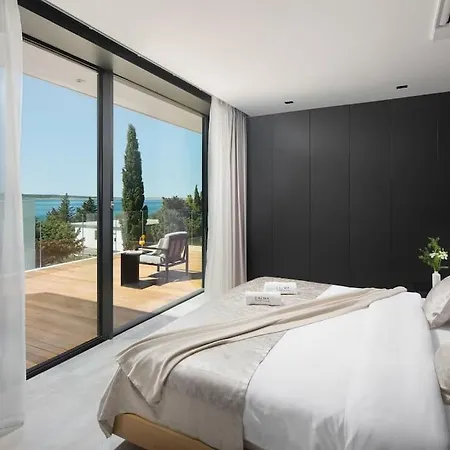 Exclusive Calma Ii - Heated Pool, Sea View * Starigrad Paklenica
