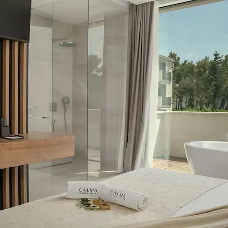 Exclusive Calma Ii - Heated Pool, Sea View * Starigrad Paklenica