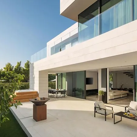 Exclusive Calma Ii - Heated Pool, Sea View * スタリグラード