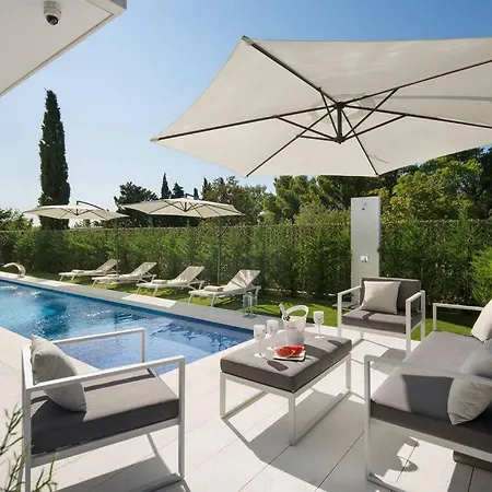 Exclusive Calma Ii - Heated Pool, Sea View スタリグラード